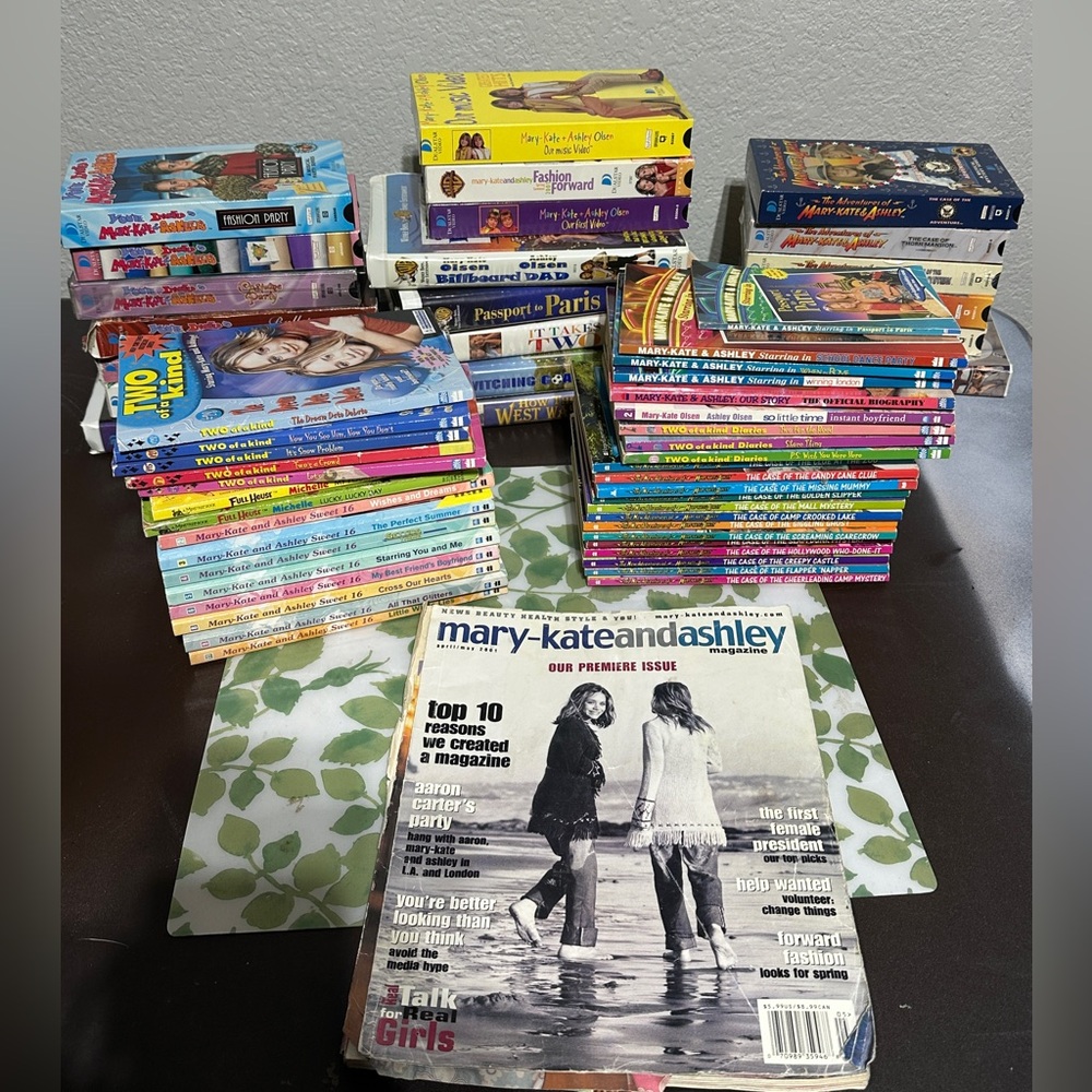Mary Kate & Ashley Movies, Books, VHS Collectibles – 37 Books, 21 Movies, Magazi